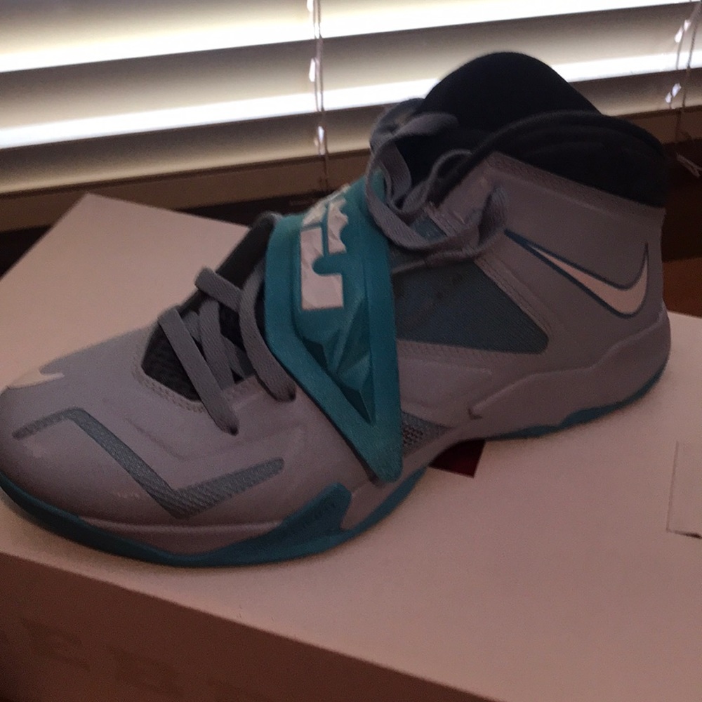 Men’s sneakers